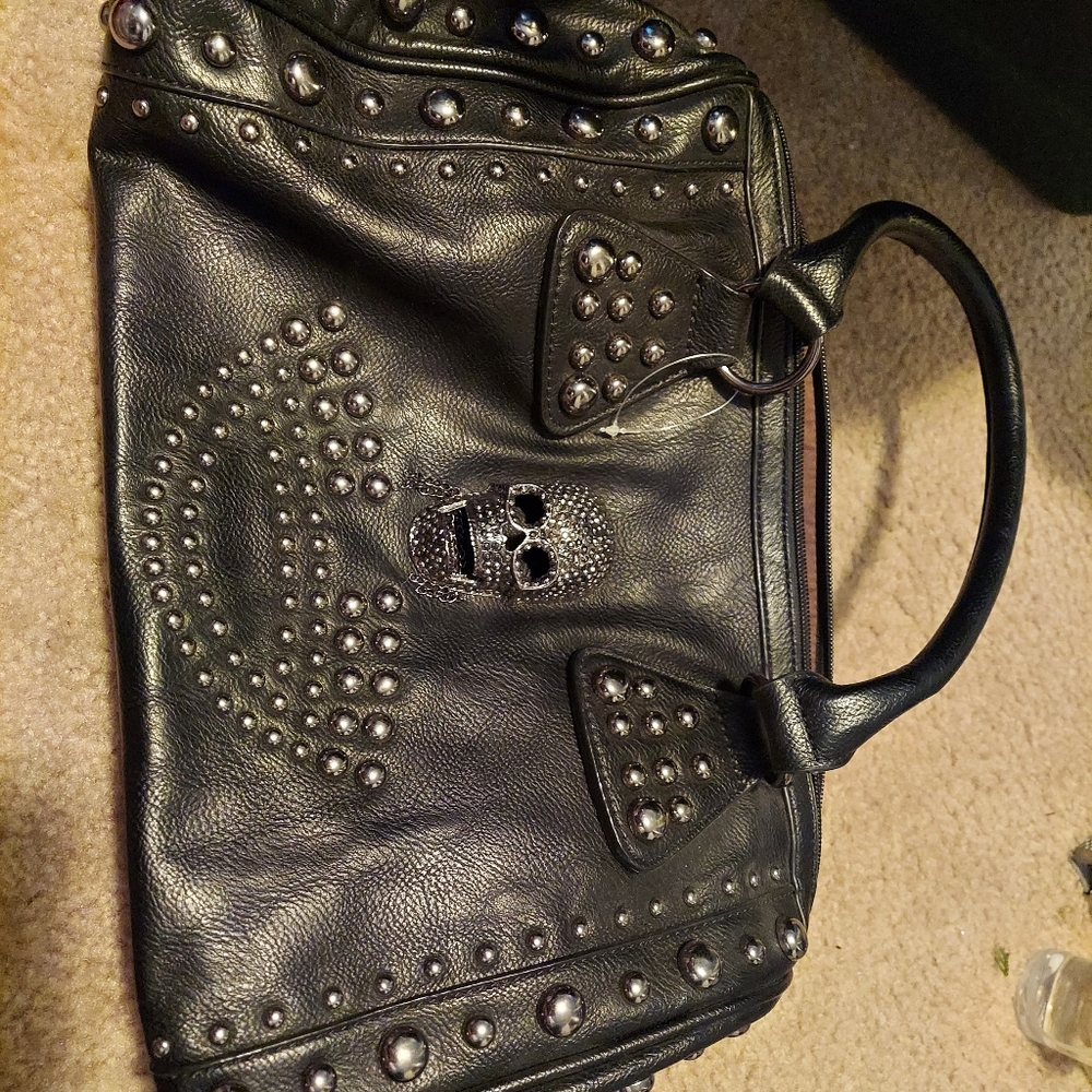 Skull shoulder bag